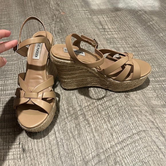 steve madden nude wedges